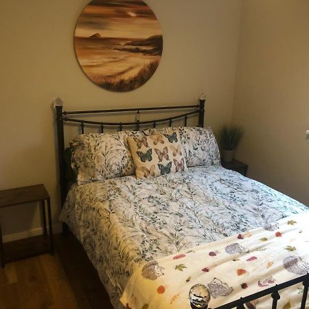 דירות טרון Ideally Located Modern Flat מראה חיצוני תמונה